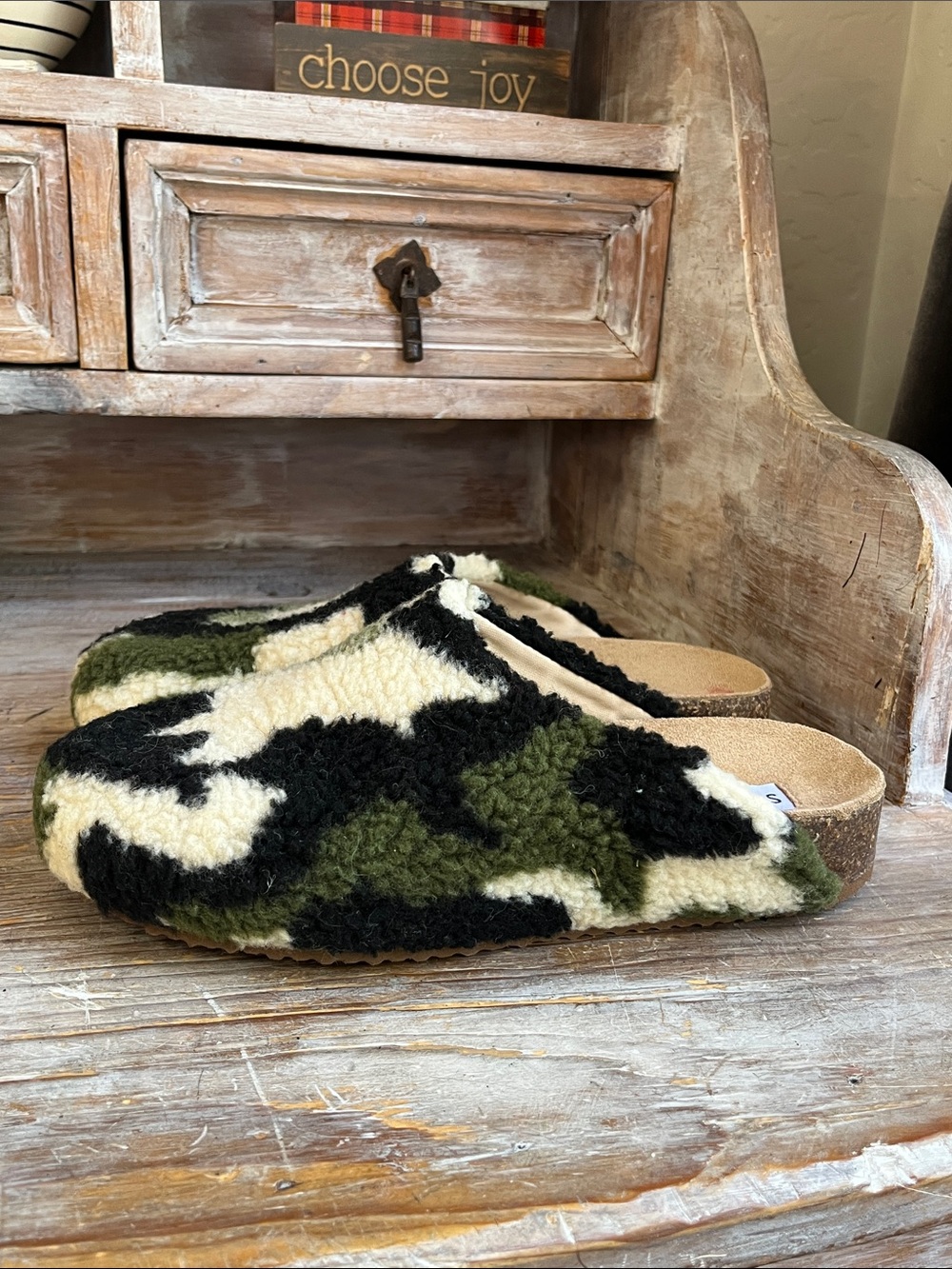 🖤 NWOT Steve Madden Vesa Camo Sherpa Clogs Size 8 Winter